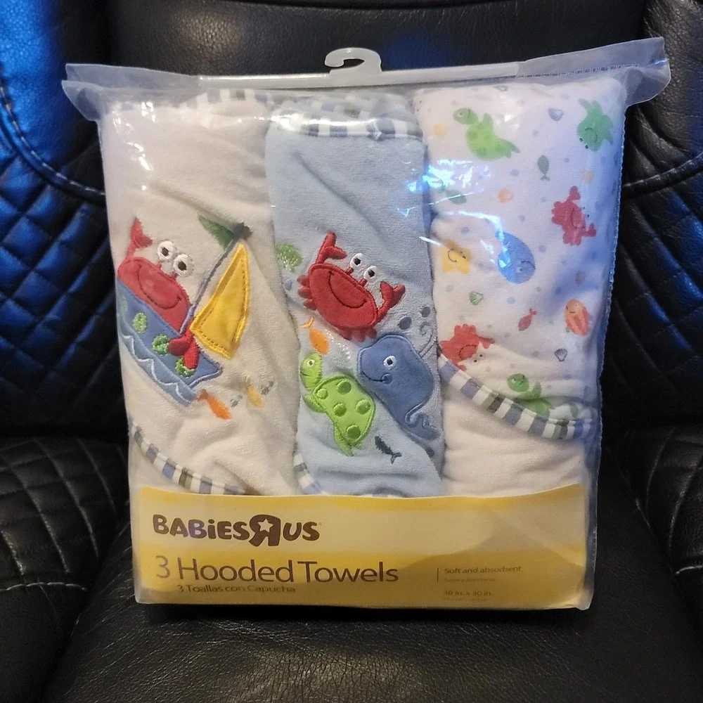 NEW Babies R US Hooded Towels Soft Cotton Poly Blend 30 x 30 Sea Life Set of 3
